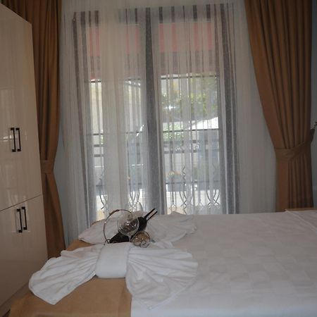 Garden Elisa Hotel Istanbul Exterior photo