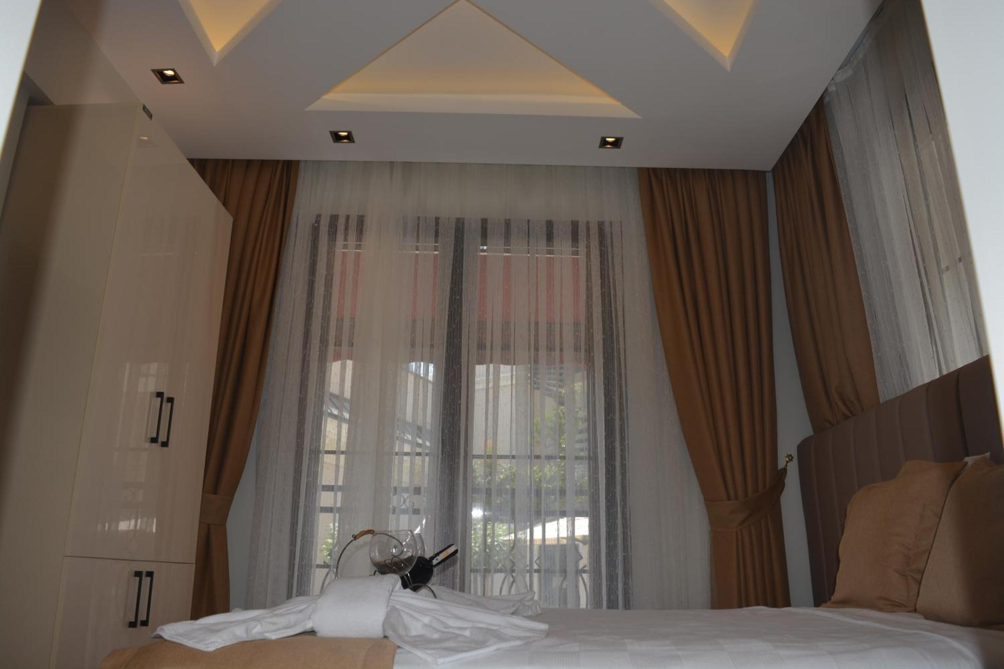 Garden Elisa Hotel Istanbul Exterior photo